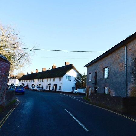 Thatched Cottage, Beautiful Village Near The Sea Otterton ภายนอก รูปภาพ