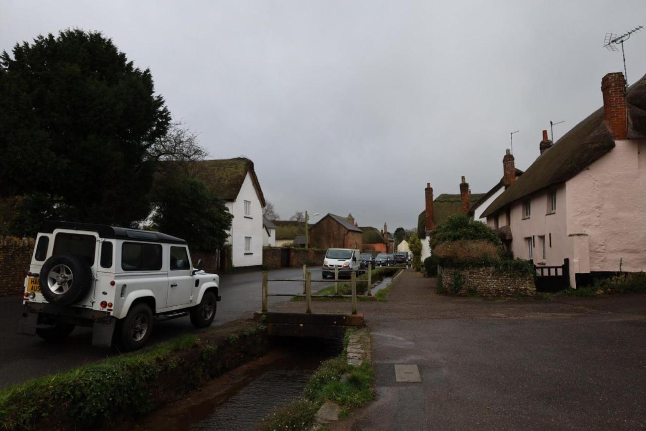 Thatched Cottage, Beautiful Village Near The Sea Otterton ภายนอก รูปภาพ